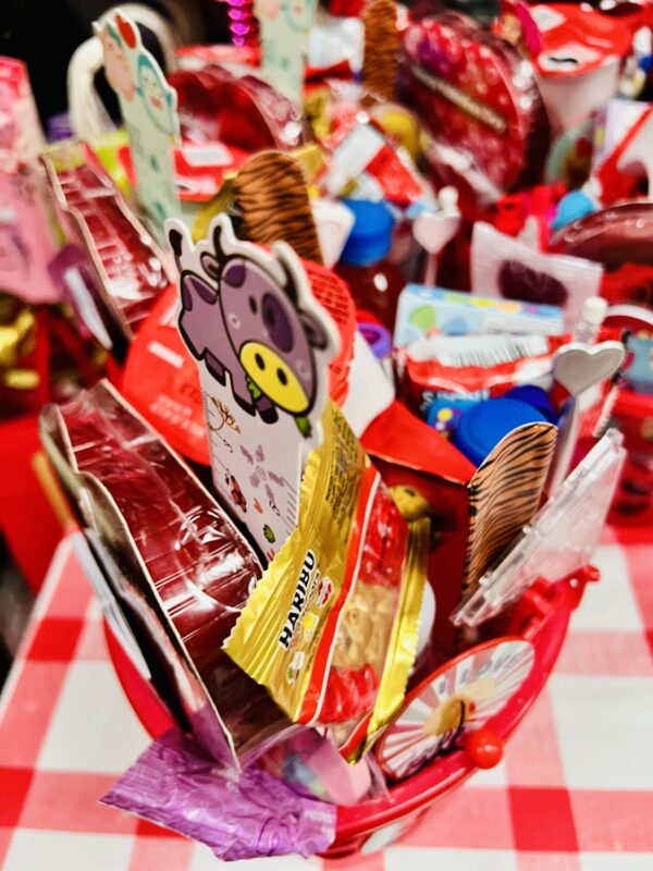 Valentine Snack Bucket for Children