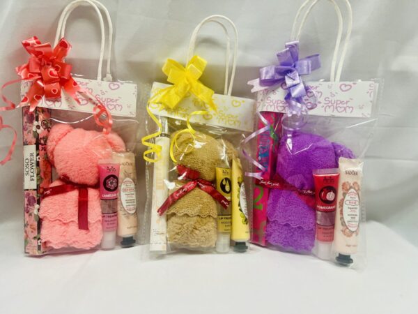 Blissful Bear Essentials Gift Set Mixed 2