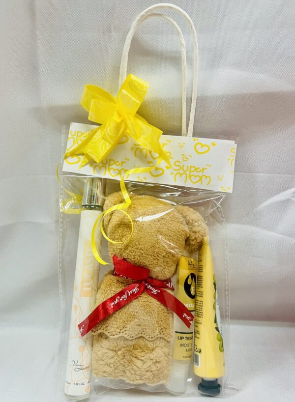 Blissful Bear Essentials Gift Set Gold