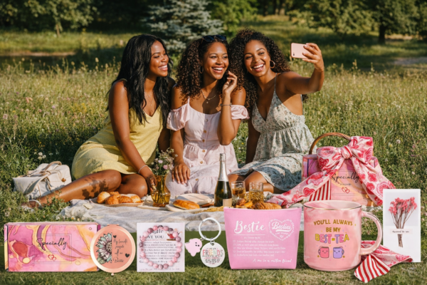 Bestie Moments Friendship Gift Set