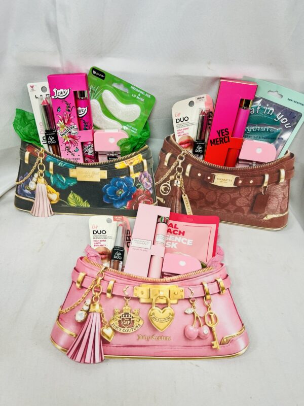 Chic Essentials Purse Gift Set