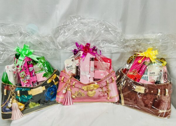 Chic Essentials Purse Gift Set